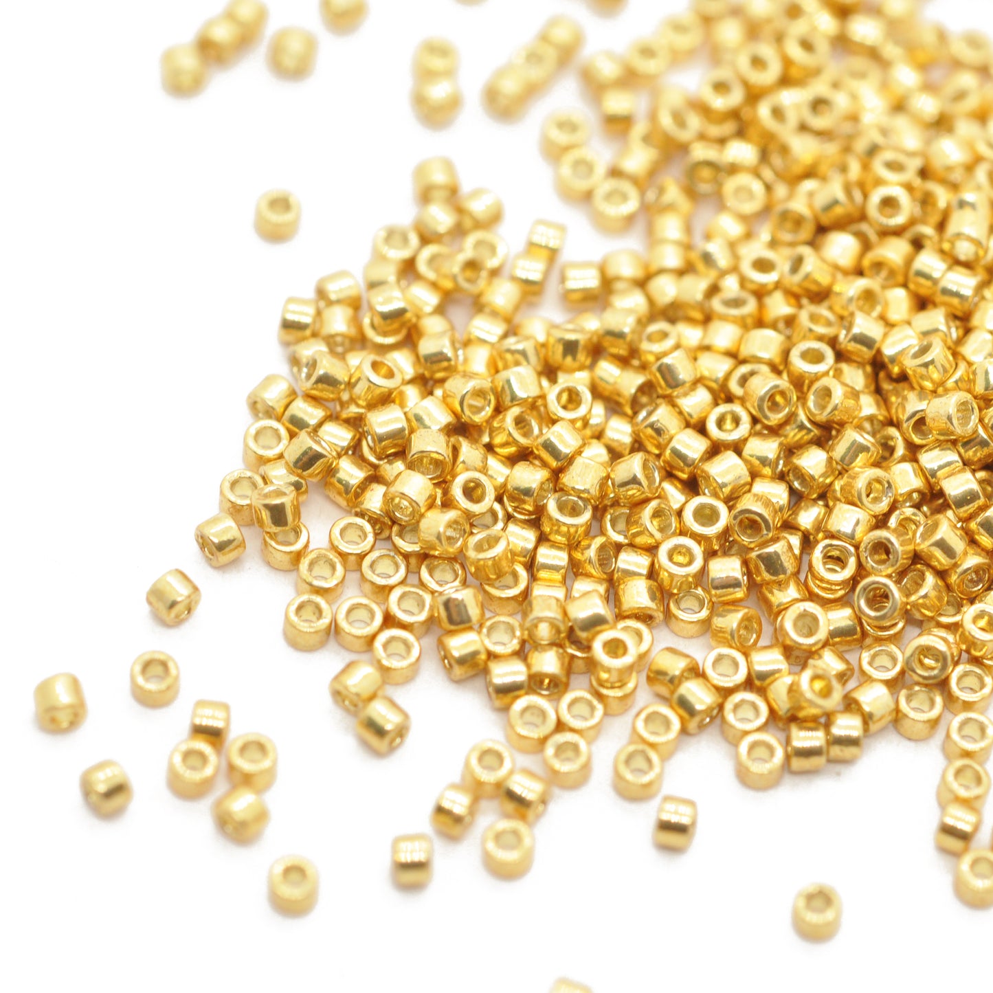 Delica galvanized gold 10 gr. Ø 1.6mm 11/0 (DB-0410)