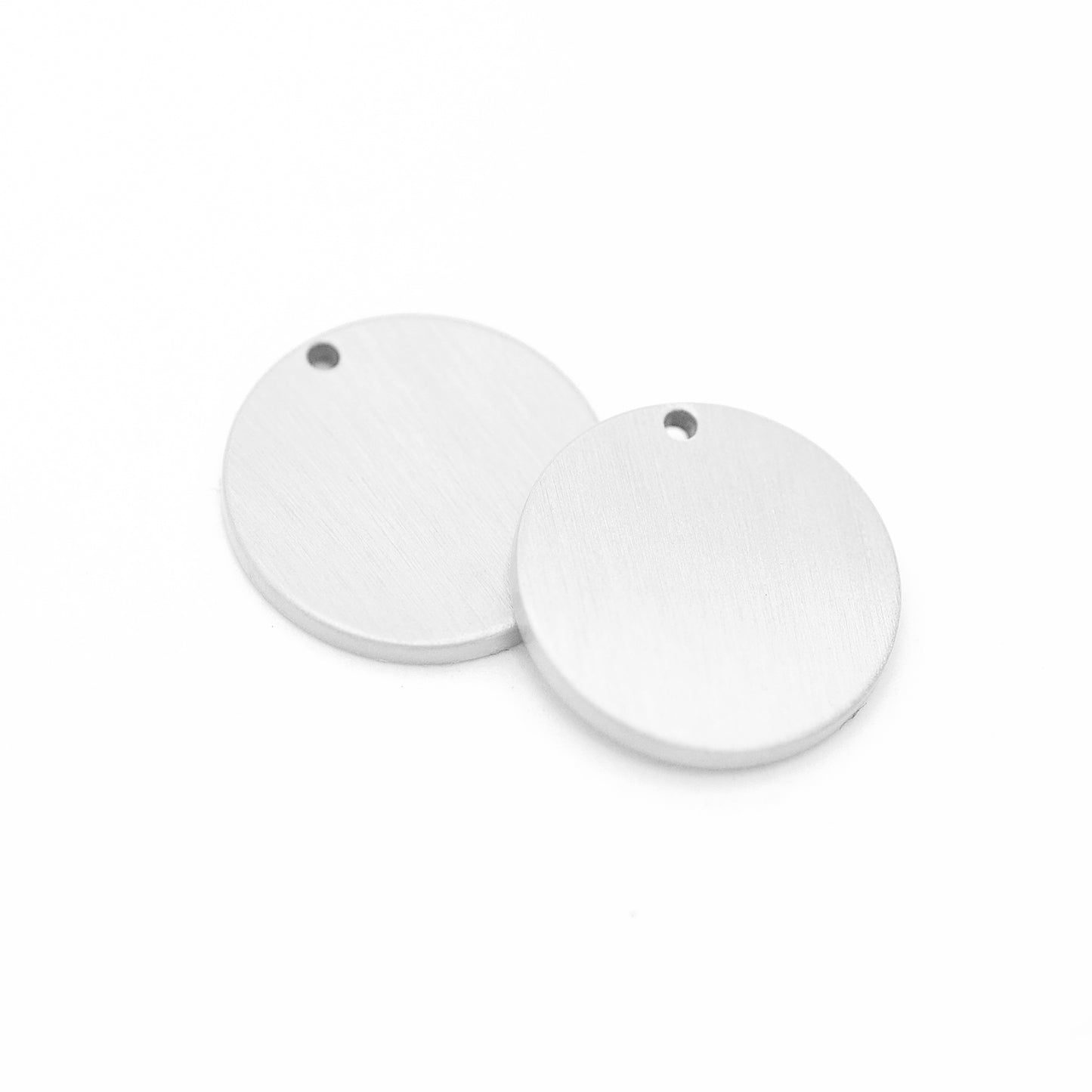 Deluxe Pendant Coin / brass silver plated matt / engravable / Ø 16 mm