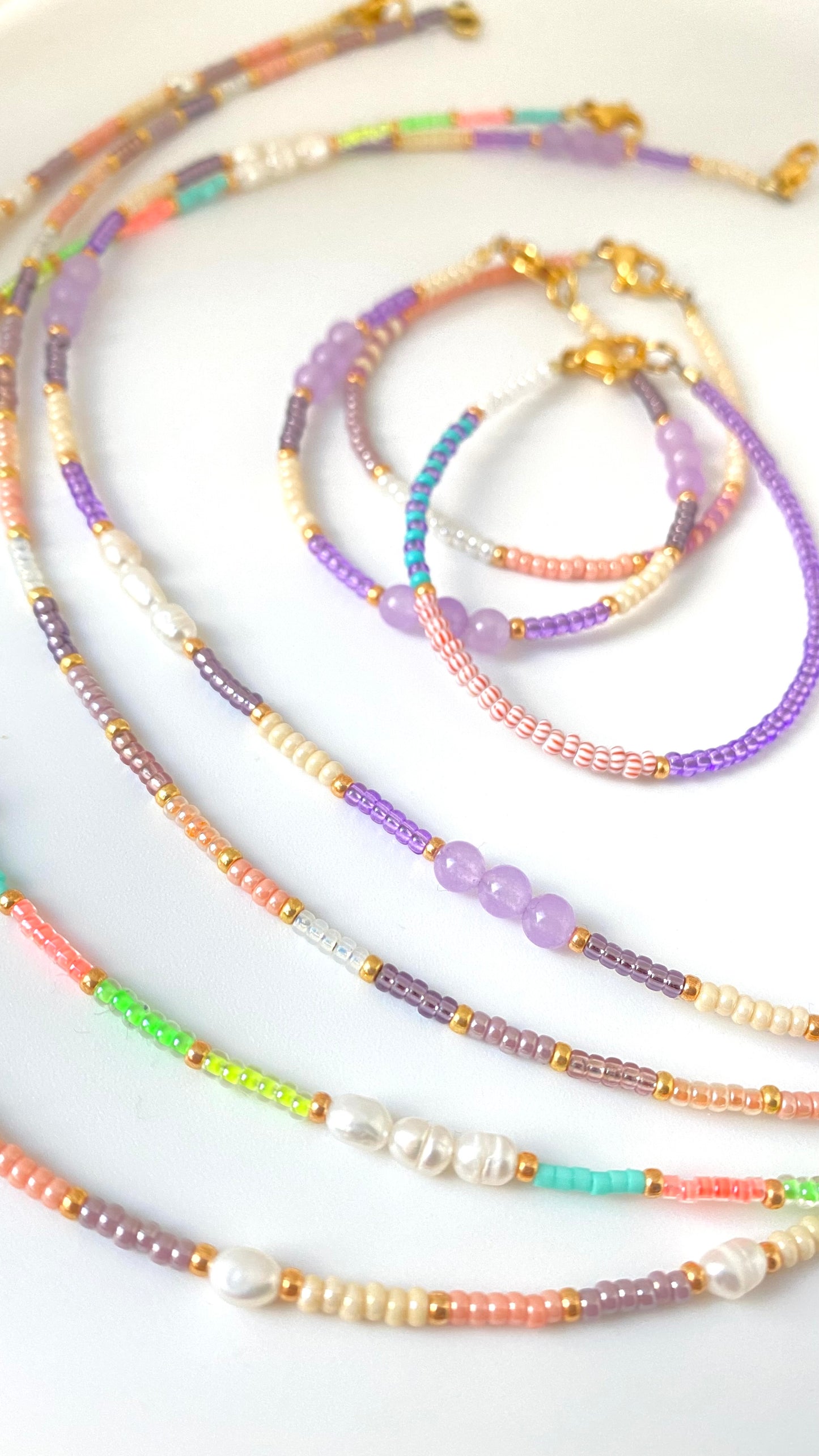 Delica Perlen neon lachs 10 gr. Ø 1,6mm 11/0 (DB-2034)