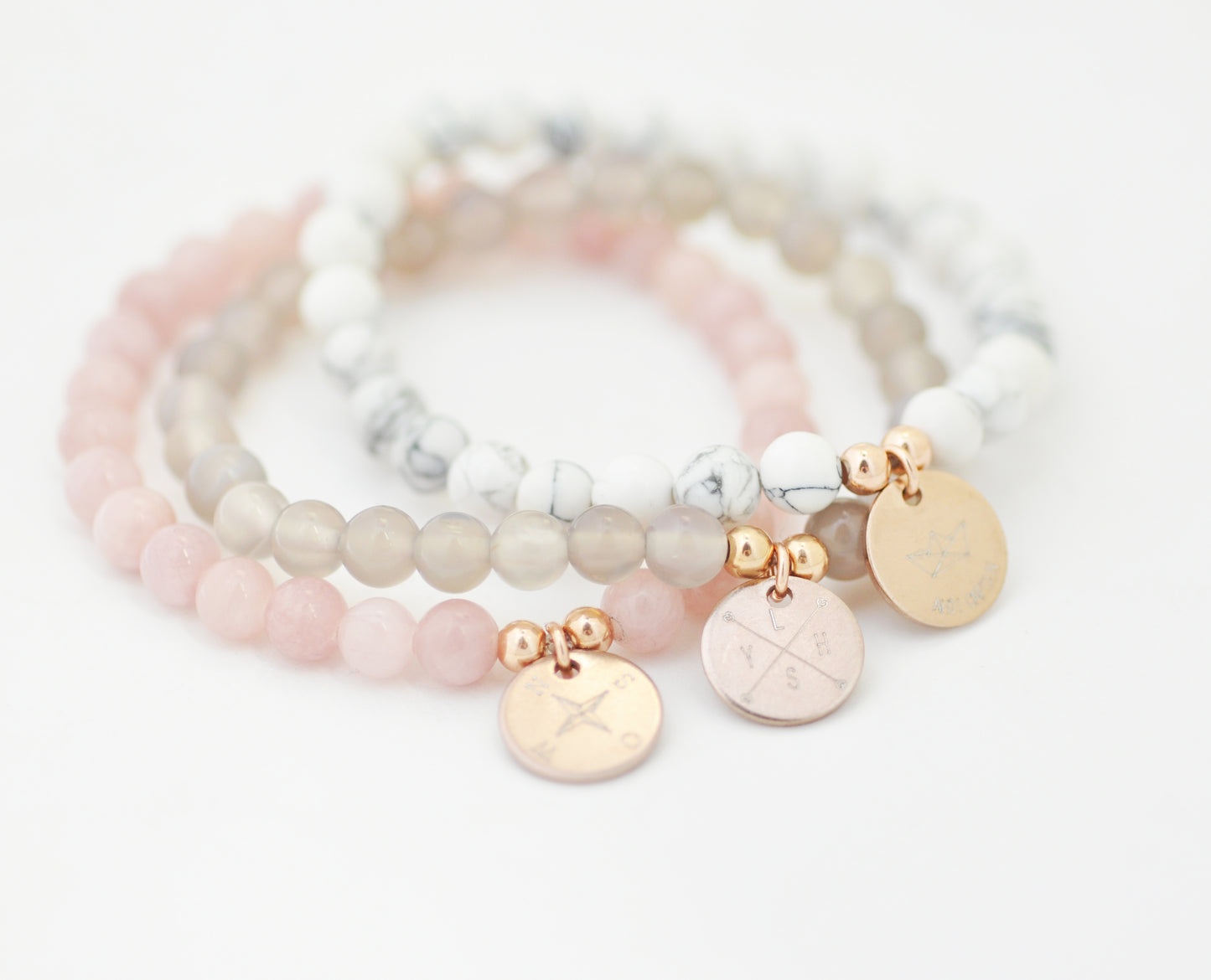 Personalisiertes altrosa Jade Armband mit Gravur - rosé