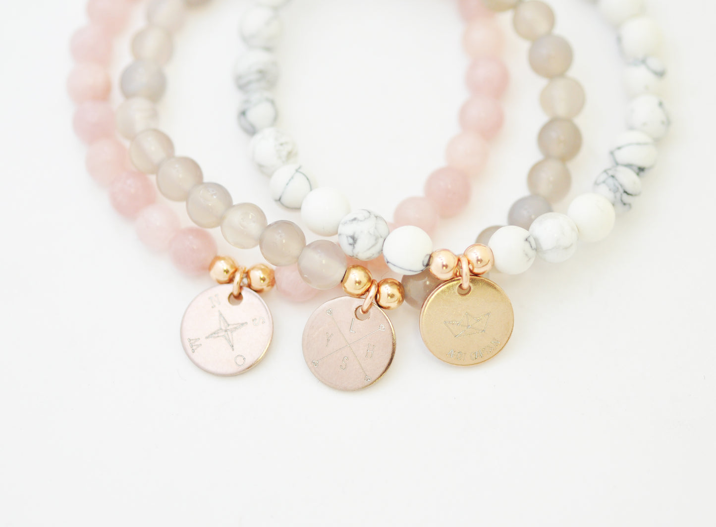 Personalisiertes altrosa Jade Armband mit Gravur - rosé