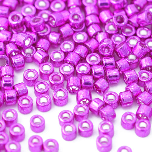 Delica dyed galvanised magenta 10 gr. Ø 1,6mm 11/0  (DB-0422)